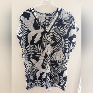 Floral Beach Cover up Navy Blue White Size L